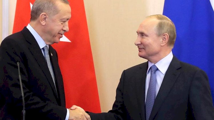 Türkiye karşıtı terör örgütünü destekliyor