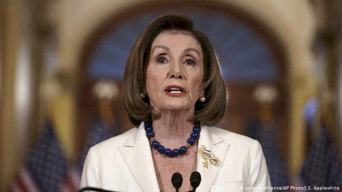 Pelosi: Trump ulusal güvenliğimiz için bir tehdit
