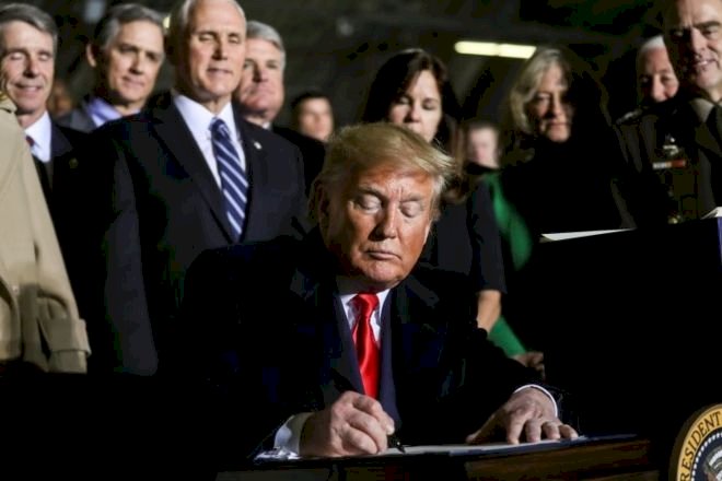 Trump, Türkiye ve Rusya'ya yaptırım öngören savunma bütçesini imzaladı