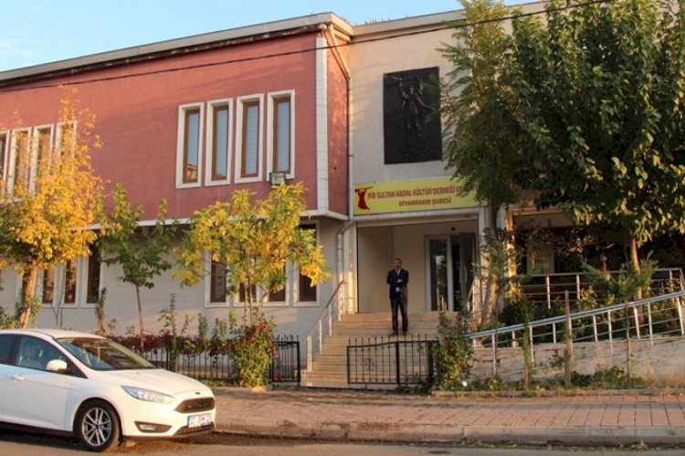 Diyarbakır’da Alevi vatandaşların 13 aydır karanlıkta ibadet yapmaları, mahkemeye taşındı