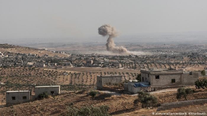 Gözlemevi: İdlib'e Rus bombardımanında sekiz sivil öldürüldü