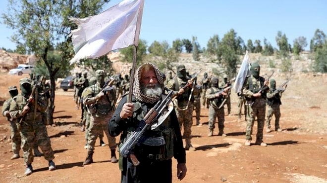 "HTŞ ve Türkiye destekli muhalif Suriye Milli Ordusu İdlib'de birlikte savaşmak için uzlaştı"