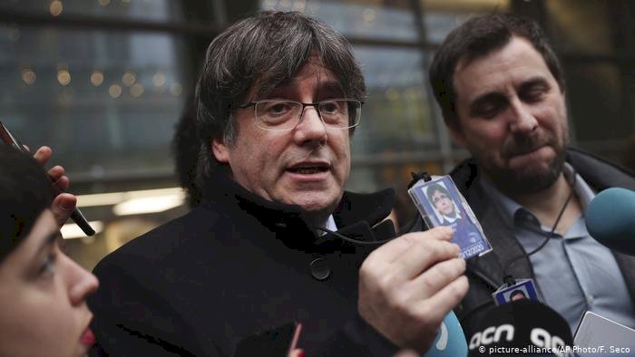 Belçika Katalan lideri iade etmiyor