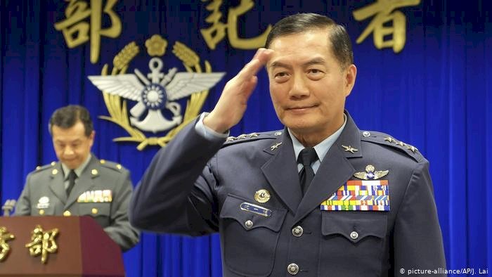Tayvan Genelkurmay Başkanı helikopter kazasında öldü