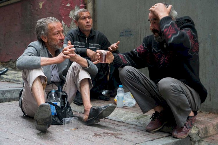 Türkiye’de 70 bin kişi sokakta yaşıyor
