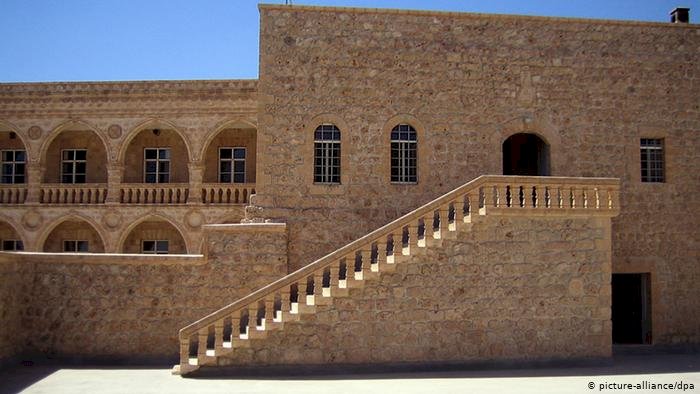 Nusaybin'de Süryani rahip gözaltına alındı