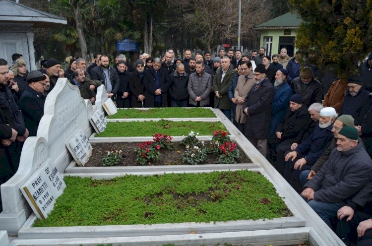 Millî Gazete ailesi 48’inci yılında Erbakan Hoca’nın kabri başındaydı
