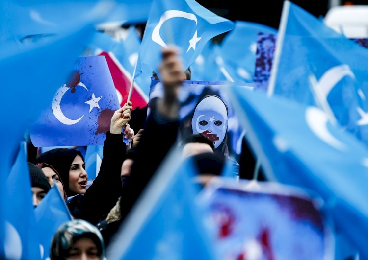 Doğu Türkistan'a 10 bin Çinli...