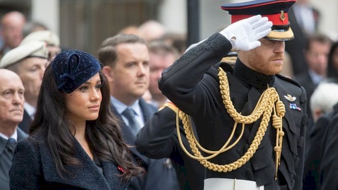 Prens Harry ve Meghan Markle Kraliyet unvanlarından vazgeçiyor