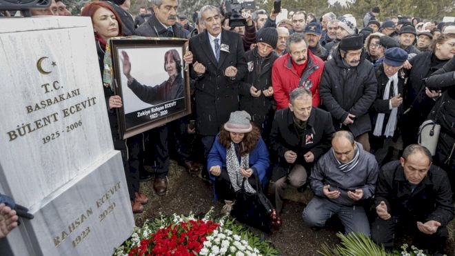 Rahşan Ecevit'in cenazesi Ankara'da toprağa verildi