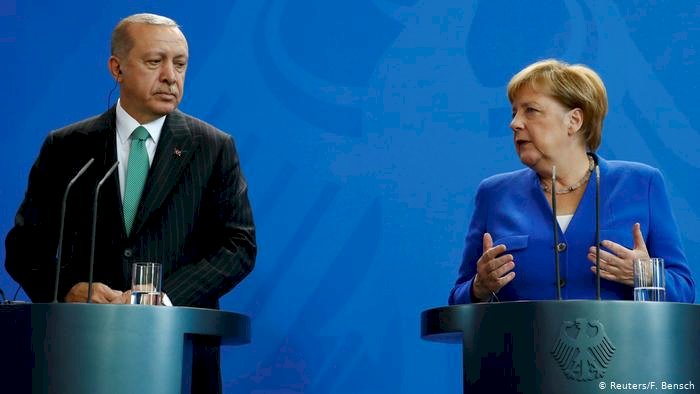 Merkel'in Türkiye gündemi demokrasi, istikrar ve ekonomi