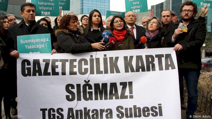 Gazetecilerin basın kartı savaşı: Meslek örgütleri versin