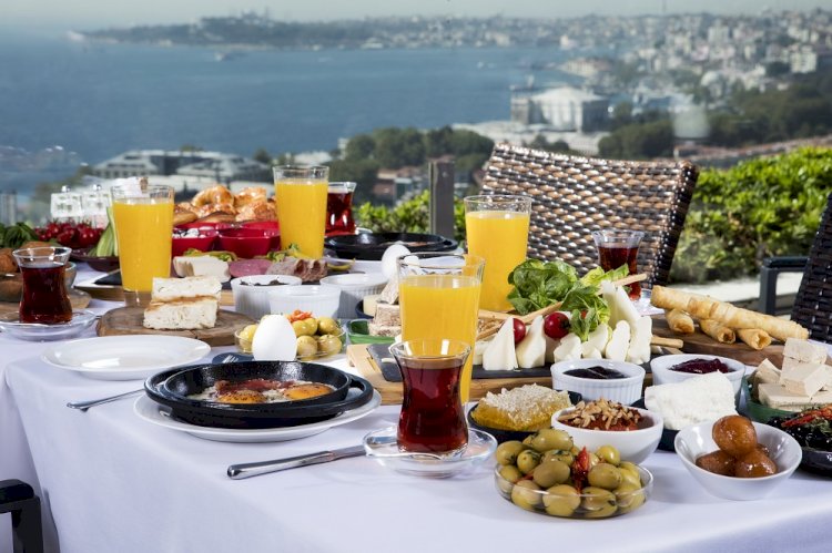 Conrad İstanbul Bosphorus’tan Eşsiz Boğaz Manzarasına Karşı Enfes Türk Kahvaltısı