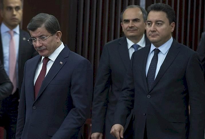 Babacan ile Davutoğlu Meclis'te 4 grup kuracak sayıya ulaştı!