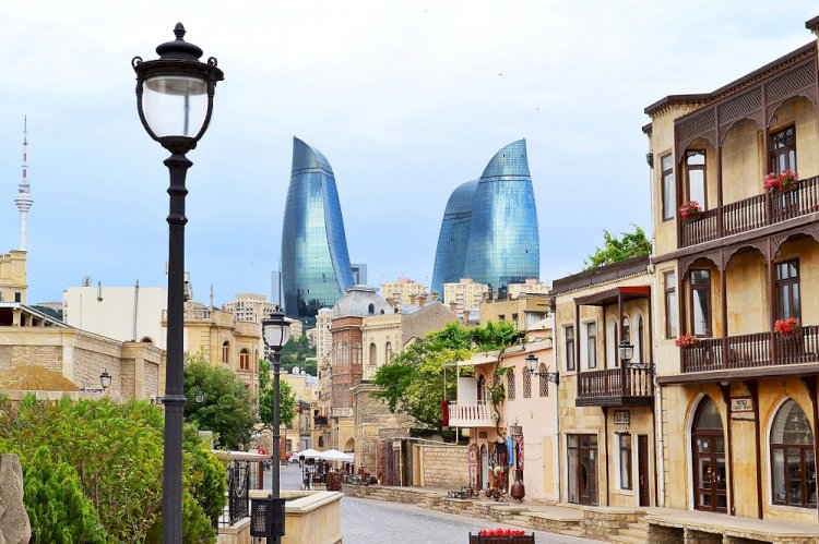 Azerbaycan, Türkiye'yi 'Bir Kez Daha Bakmaya' Davet Ediyor