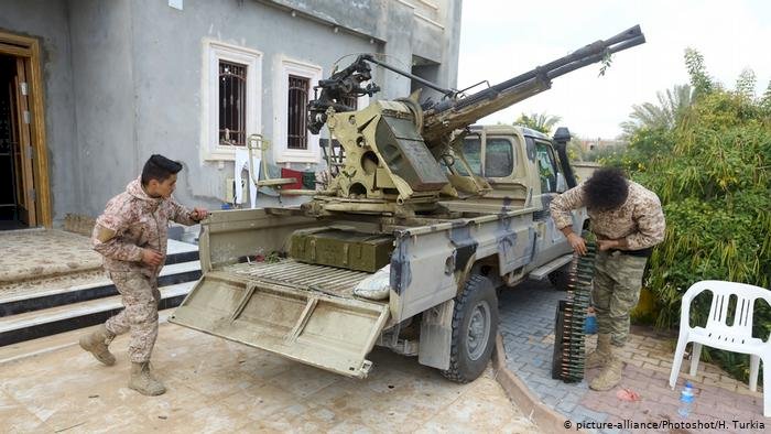 Berlin: Libya'ya silah ambargosu ihlal ediliyor
