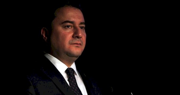 Ali Babacan, parti vitrini ile ilgili kararını verdi!