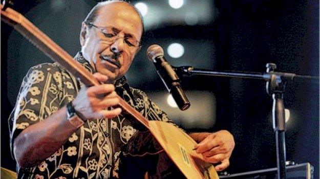 Cahildim dünyanın rengine kandım