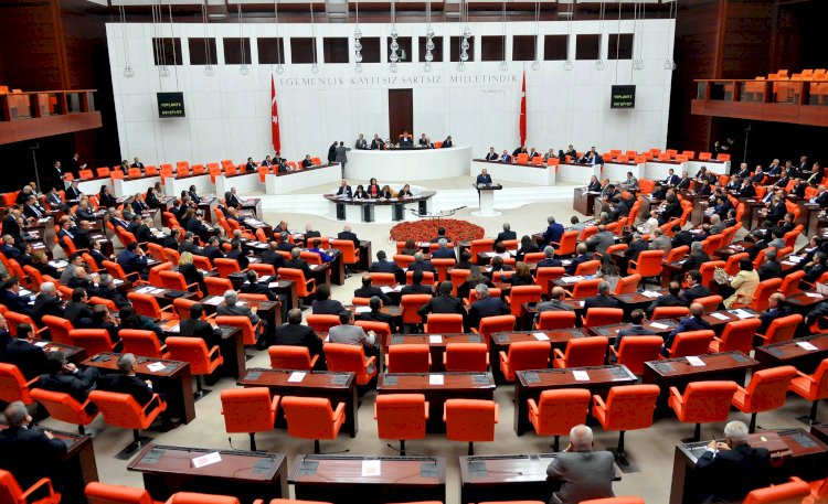 Meclis'te FETÖ'nün siyasi ayağı tartışması