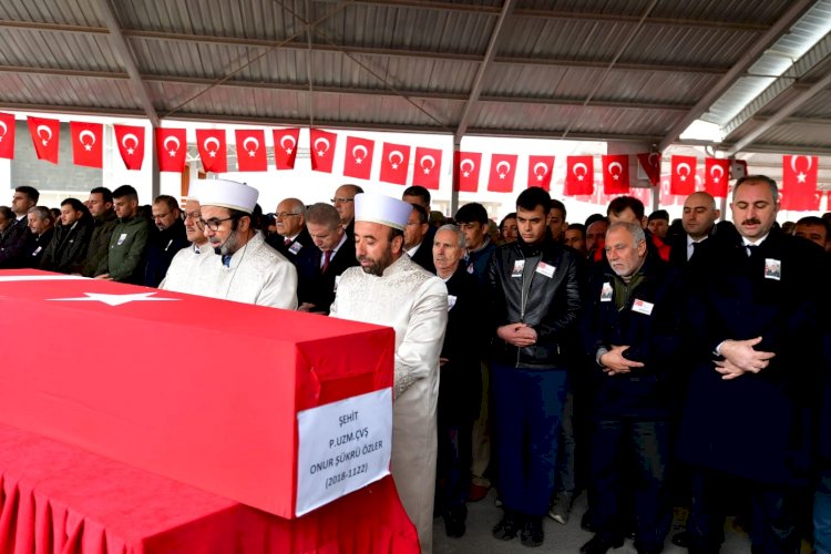 Şehit Uzman Çavuş Onur Şükrü Özler toprağa verildi