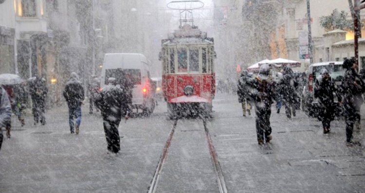 İSTANBUL’A BEKLENEN KAR YAĞIŞI GELİYOR