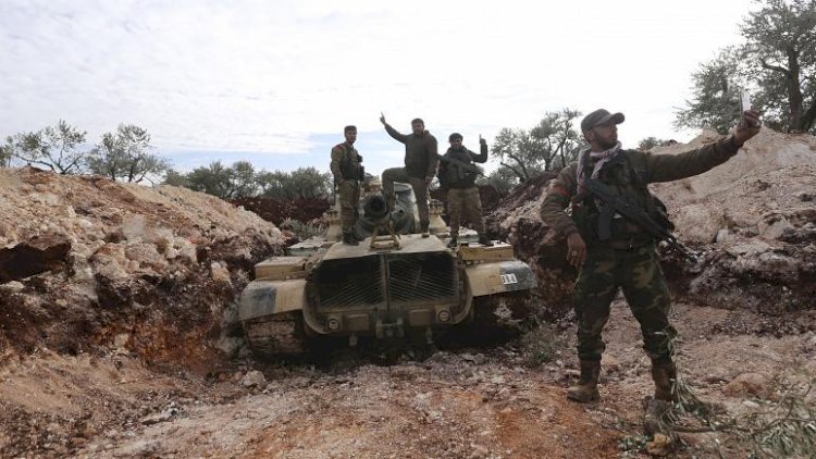 Silahlı muhalif gruplar rejim güçlerine direniyor