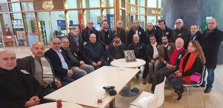 Gazeteciler, dostlarını son yolculuğunda yalnız bırakmadı!