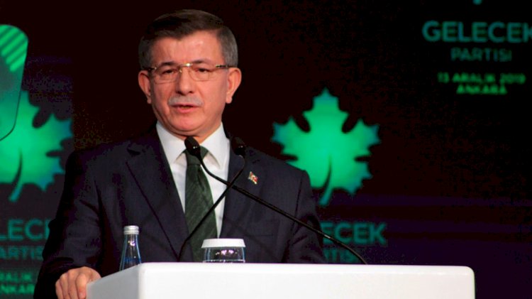 Davutoğlu, şahsına karşı işlenen suçlara ilişkin ceza davalarından feragat etti