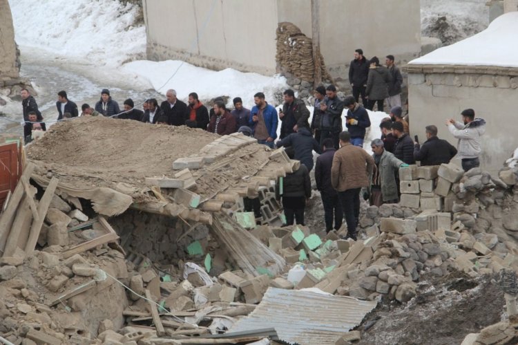 İran-Türkiye sınırında 5.9 büyüklüğünde bir deprem daha meydana geldi