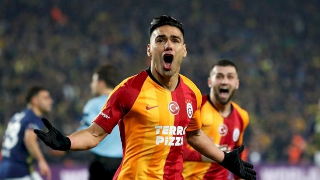 Fenerbahçe - Galatasaray: Galatasaray 21 yıl sonra Fenerbahçe'yi Kadıköy'de mağlup etti