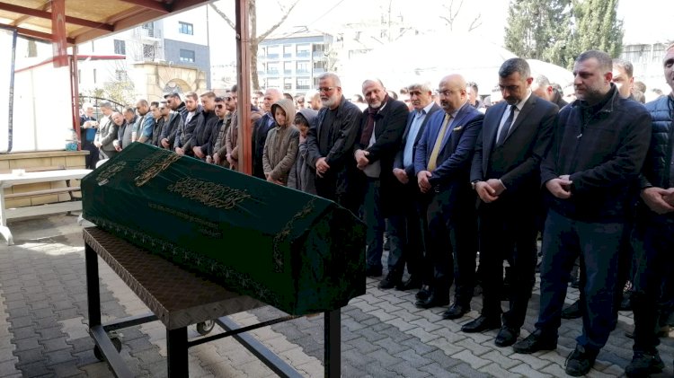 Gazeteci İsmail Çolak, son yolculuğuna uğurlandı