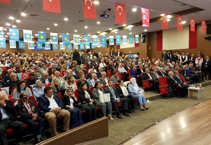 İYİ Parti Karşıyaka’da kongre heyecanı!