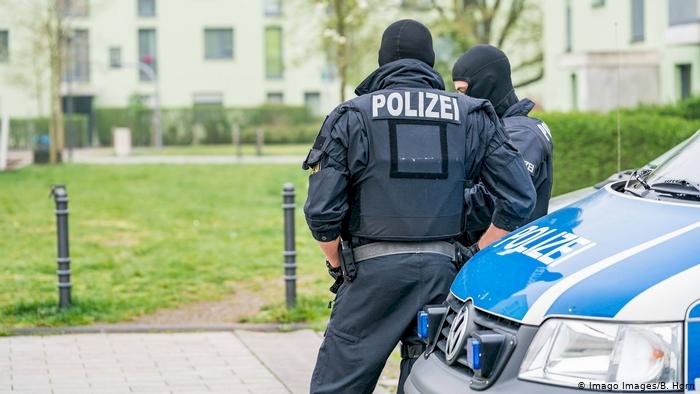 Almanya'dan Yunanistan'a polis desteği