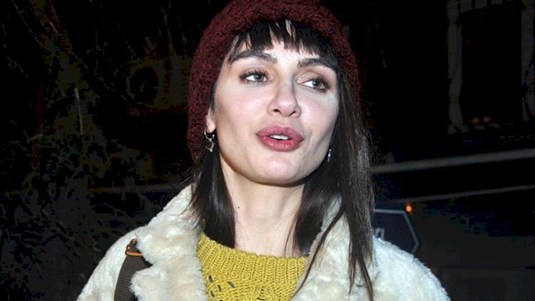 Birce Akalay’ın paylaşımı ‘çıplaklık ve cinsellik nedeniyle’ kaldırıldı
