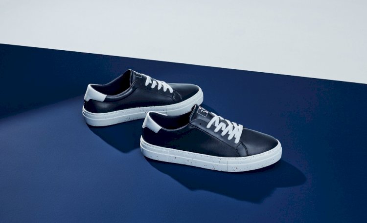 Tommy Hilfiger  elyaf kullanılarak geliştirilen iki ayakkabı stilini tanıttı.