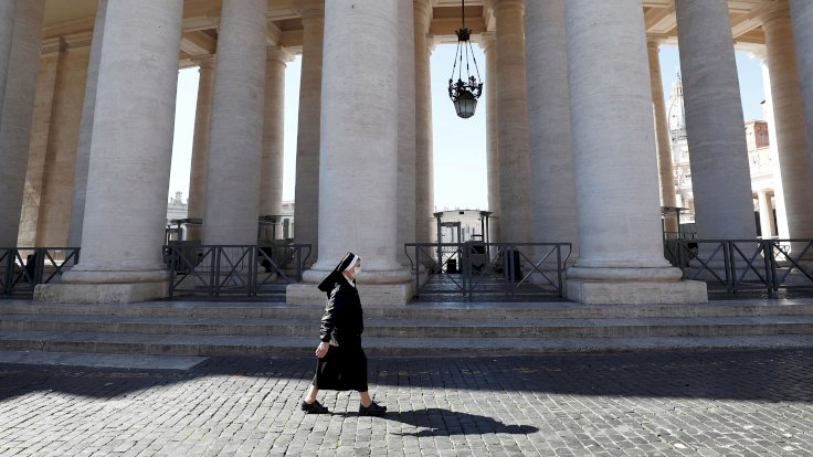 Vatikan: Roma'da kiliseler virüs nedeniyle kapatıldı