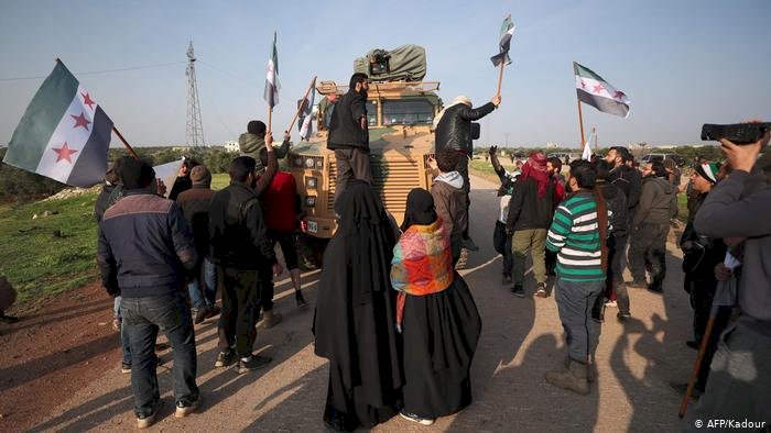 İdlib'de ilk ortak devriye turu kısa kesildi