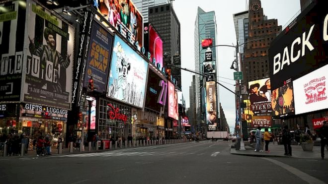 Koronavirüs: New York'ta 50 binden fazla restoran, kafe, bar, tiyatro ve sinemalar kapatılıyor