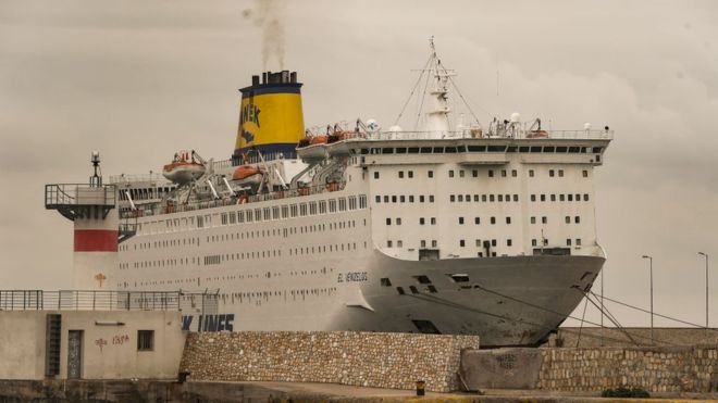 Koronavirüs salgını: Yunanistan'da yolcu gemisi karantinaya alındı, gemide 65 Türk vatandaşı da var