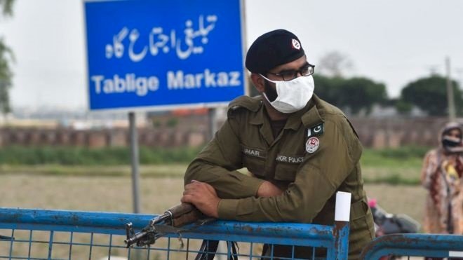 Koronavirüs: Pakistan'da Tebliğ Cemaati'nden 20 bin kişi karantina altında, polis 'on binlerce kişiyi arıyor'