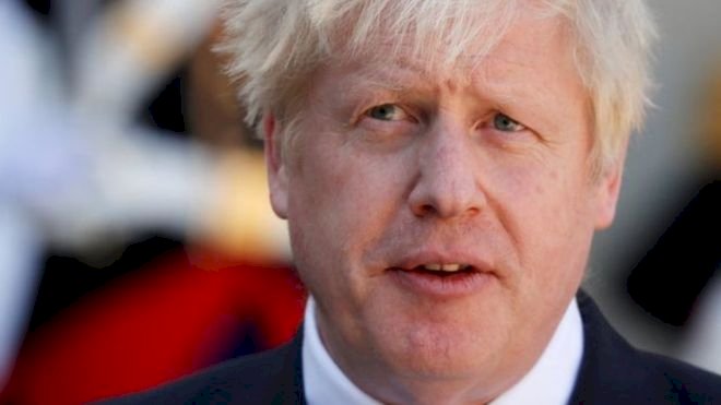 Boris Johnson: Koronavirüs tedavisi gören İngiltere Başbakanı yoğun bakıma kaldırıldı