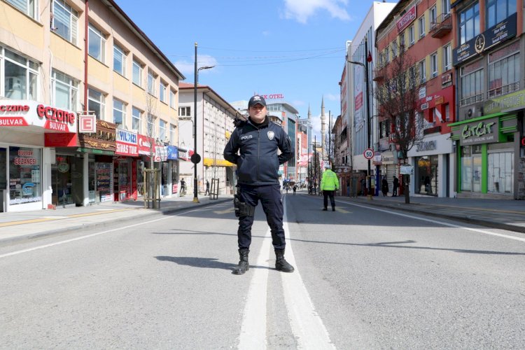 30 Büyükşehir ve Zonguldak ilinde sokağa çıkmak yasaklandı