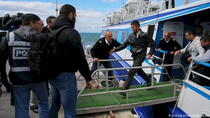 Yunanistan: Türkiye koronavirüs nedeniyle göçmen almıyor