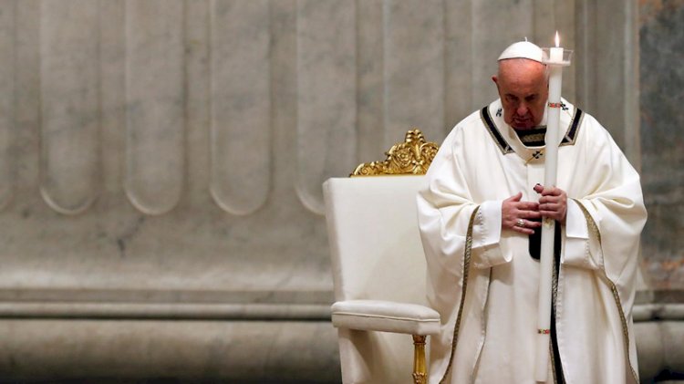 Vatikan tarihinde ilk kez cemaatsiz Paskalya ayini düzenlendi
