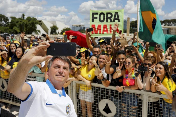 Brezilya’nın koronavirüs ile mücadelesi; Bolsonaro, ülkeyi tehlikeye atıyor