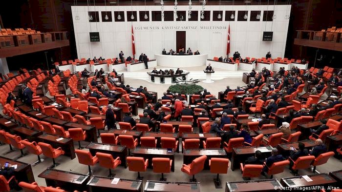 Siyasette 23 Nisan oturumu krizi